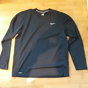 Nike Fit Dry Long Sleeve Shirt